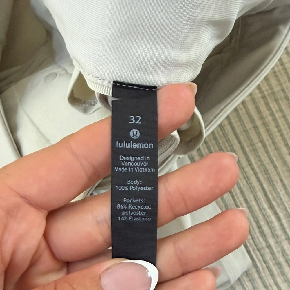 Lululemon Men’s ABC Shorts 9” - Picture 6 of 7